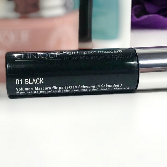 💚*5/$25! Clinique High Impact Mascara Mini in Black 3.5 ml *Brand New! - Picture 12 of 16